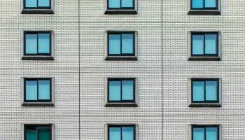 В Петербурге застройщики отказываются от балконов в пользу кладовок