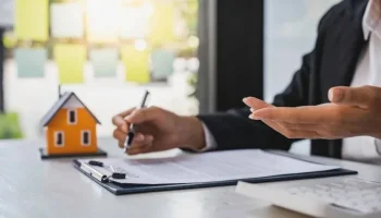 В Подмосковье почти треть покупателей загородных домов используют схему трейд-ин