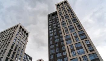 В Петербурге третий месяц растут объемы ввода жилья