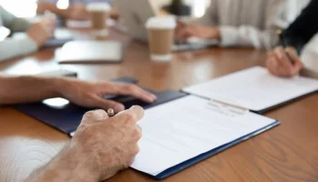 В Ленобласти в три раза сократилось предложение квартир по переуступке