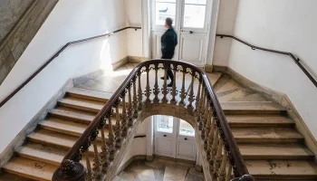 Окна и двери в более чем 190 домов-памятников отреставрировали в Москве за 10 лет