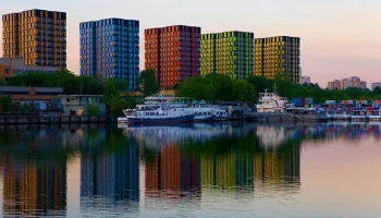 Застройщики сократили вывод жилья за полгода более чем на 20%