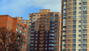 Самая дешевая вторичная квартира у метро в Петербурге продавалась за 3,9 млн рублей