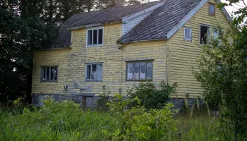 С 1 сентября дома без окон и дверей будут признаны бесхозными и изъяты