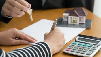 Раскрыта сумма, которую россияне готовы доплатить при обмене старой квартиры на новую