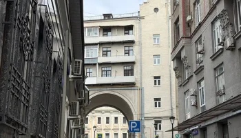 Роскачество: остекление балкона требует согласования