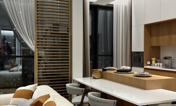 Крупный застройщик отрыл шоурум квартиры в небоскребе