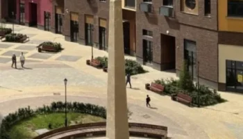 В жилом комплексе Москвы заработал один из самых высоких в Европе 3D-фонтан В жилом комплексе Москвы заработал один из самых высоких в Европе 3D-фонтан