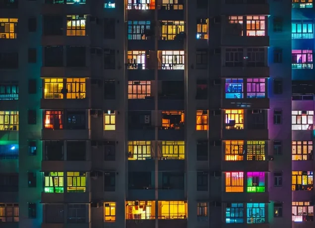 Почти половина россиян готовы купить квартиру с цветными окнами Почти половина россиян готовы купить квартиру с цветными окнами