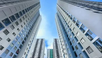 ВС разъяснил, нужно ли согласие соседей на перепланировку балкона