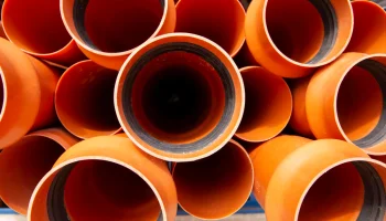 СИБУР и правительство объединяют усилия для модернизации ЖКХ с полимерными решениями