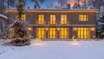 Стивен Сигал решил продать свой дом в Подмосковье