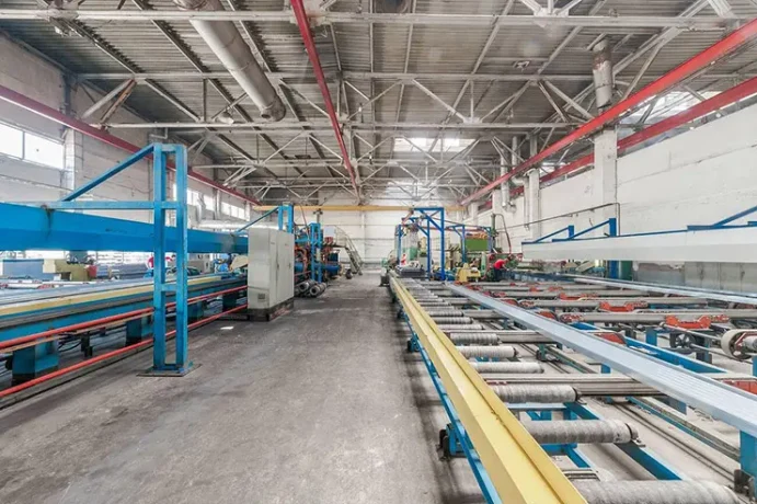 В Сургуте продают оконный завод за 200 миллионов рублей