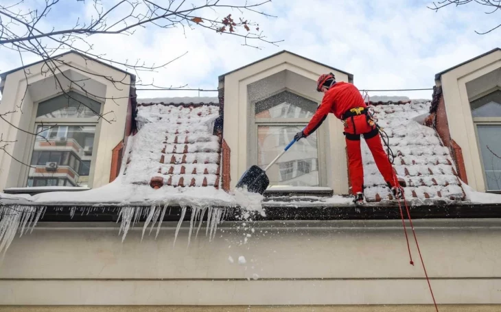 В Москве за невнимание к чистоте крыш этой зимой было выписано штрафов на 6 миллионов рублей