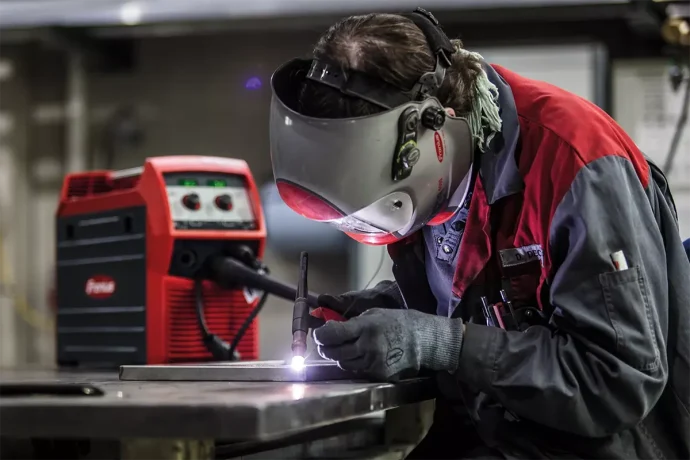 Искусство диагностики полуавтоматических сварочных аппаратов: ключ к эффективному ремонту