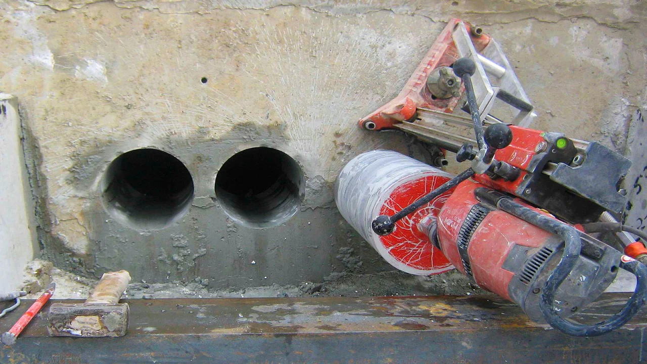 Алмазное оборудование для бурения отверстий и резки бетона