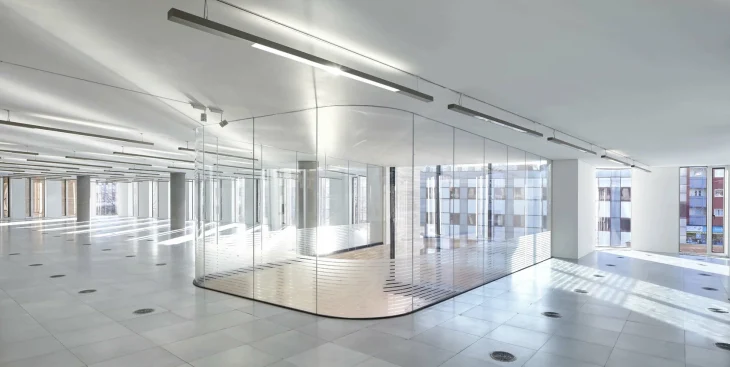 Стеклянные перегородки для офиса - onstek.ru