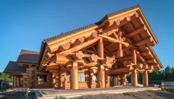 Проектирование и строительство авторских домов и бань из кедра ручной рубки