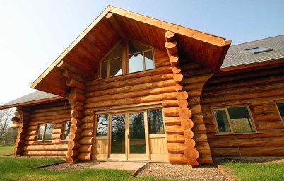 Строительство рубленных деревянных домов: описание и полезные советы