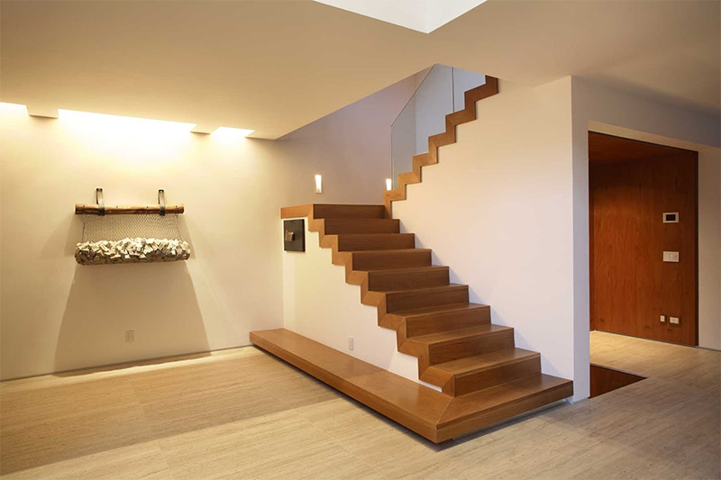 Какую лестницу выбрать для частного дома? 3