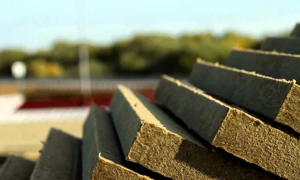 Использование базальтового волокна при утеплении строительных бытовок