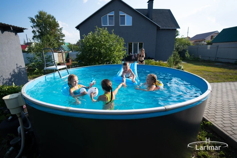 Каркасный бассейн – идеальное решение для летних развлечений. Как его правильно установить?