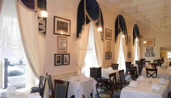 Печать на шторах как инструмент брендинга и коммерческого декора