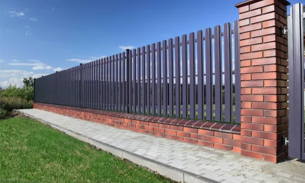 Забор – выбор и монтаж