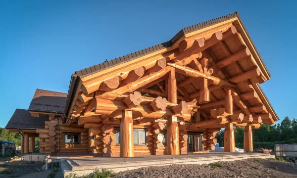 Проектирование и строительство авторских домов и бань из кедра ручной рубки