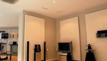 Тканевые натяжные потолки: чем они отличаются от ПВХ и когда их стоит выбирать