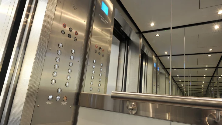 Нужен ли лифтам особый крепёж? Мнение эксперта fischer