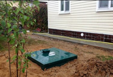 Установка септиков: организация автономной канализации для загородного дома