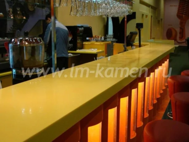 Кухонные столешницы из искусственного камня: как за ними ухаживать? Кухонные столешницы из искусственного камня: как за ними ухаживать?