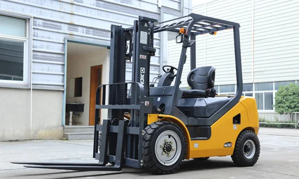 Дизельные вилочные погрузчики: особенности и сферы применения