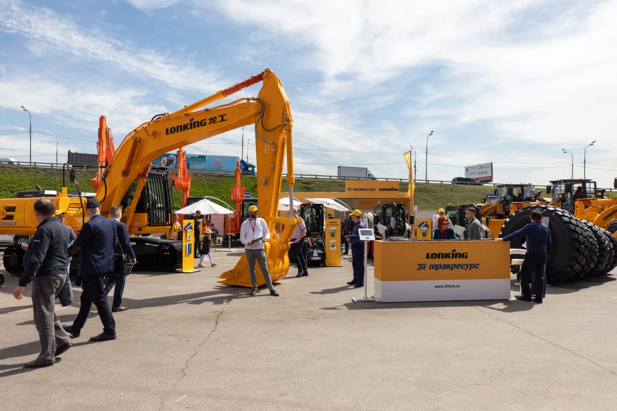 Вилочные погрузчики и складская техника: эффективные решения для логистики и строительства