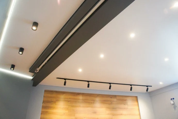 Выбор освещения натяжных потолочных систем Выбор освещения натяжных потолочных систем