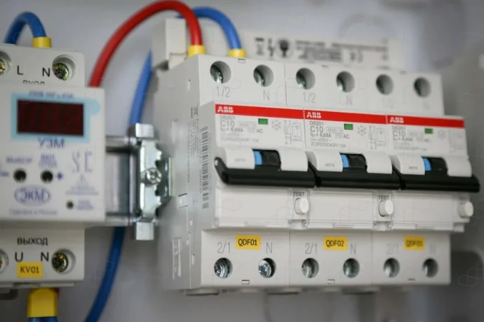 УЗО и дифавтоматы: полная защита от утечек тока