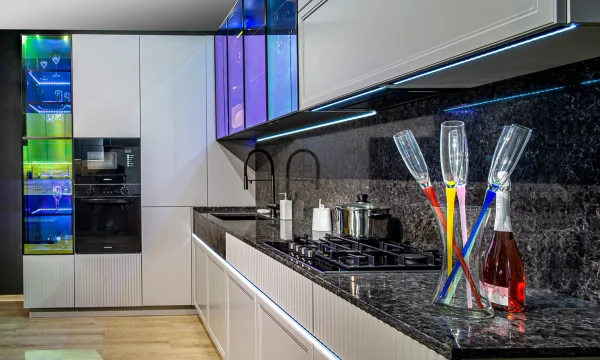 Как заказать кухню правильно: советы по выбору формы и материалов