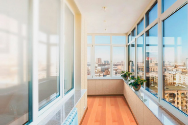 Современное остекление балконов: технологии, материалы и критерии выбора