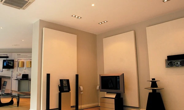 Тканевые натяжные потолки: чем они отличаются от ПВХ и когда их стоит выбирать