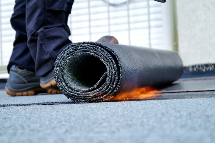 Рулонная кровля: современные материалы и технологии монтажа