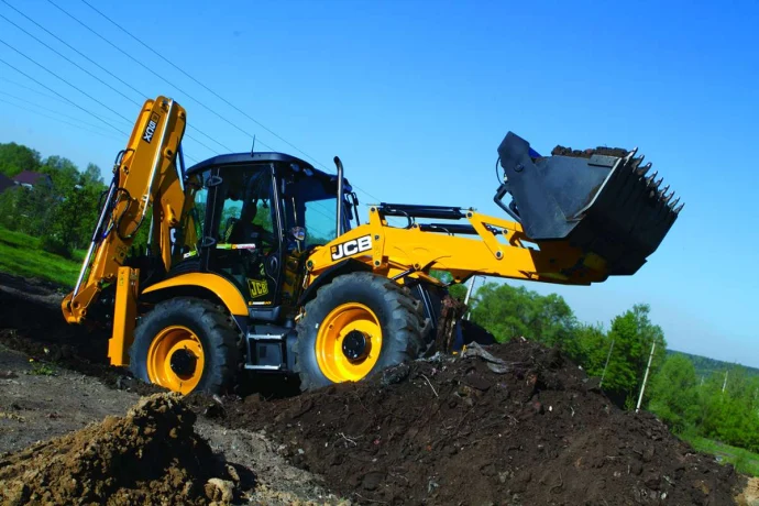 Аренда экскаватора-погрузчика: технические критерии выбора и экономические аспекты