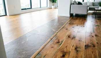 Напольные покрытия для дома и квартиры: полное сравнение материалов