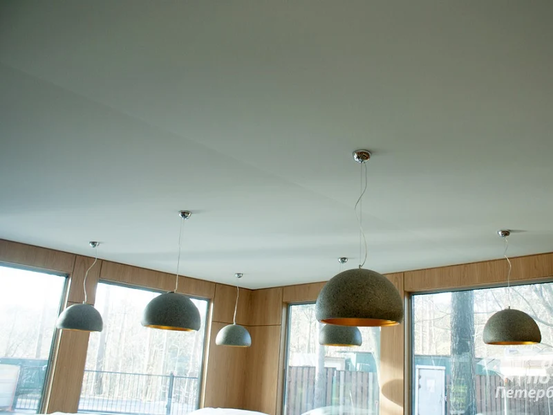 Тканевые натяжные потолки: чем они отличаются от ПВХ и когда их стоит выбирать Тканевые натяжные потолки: чем они отличаются от ПВХ и когда их стоит выбирать