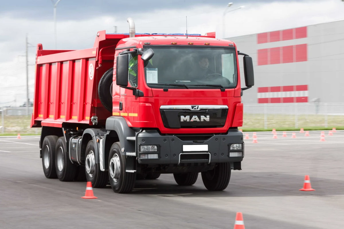 Аренда самосвала: преимущества, особенности и выгодные условия