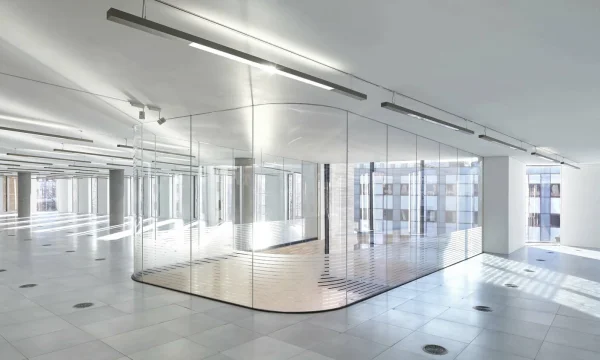 Стеклянные перегородки для офиса - onstek.ru