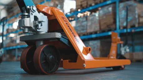 Штабелеры: назначение, виды и как выбрать подходящий вариант