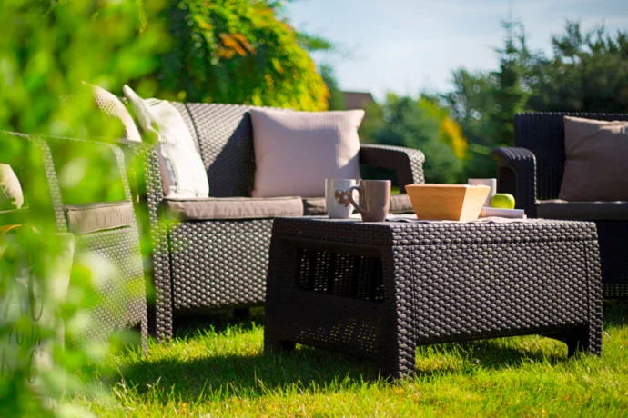 Садовая мебель и мебель для террасы: создание комфорта на открытом воздухе