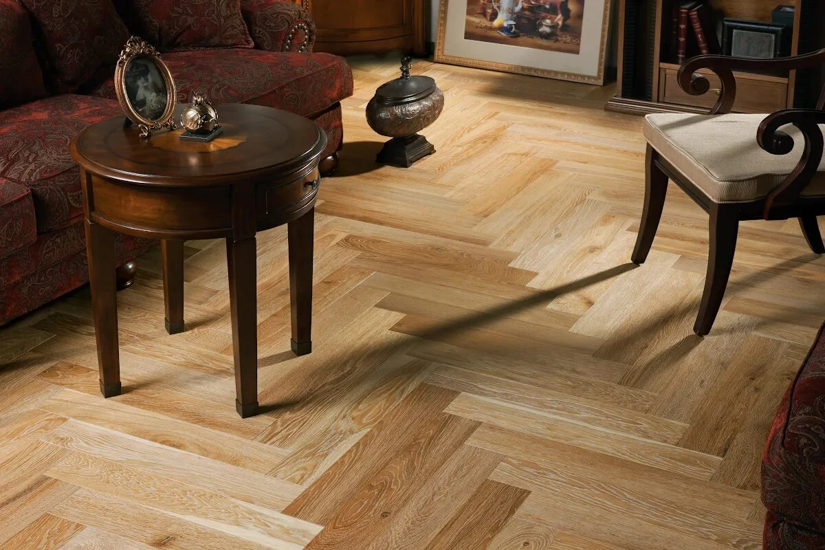 Инженерная доска елочка и английская елка: особенности, сравнение, выбор