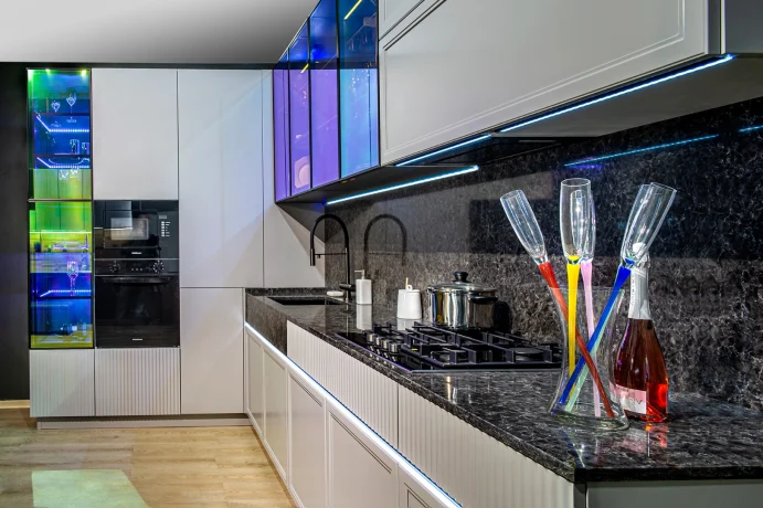 Как заказать кухню правильно: советы по выбору формы и материалов Как заказать кухню правильно: советы по выбору формы и материалов